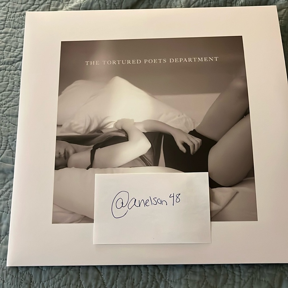 THE TORTURED POETS DEPARTMENT vinyl + “The Manuscript”